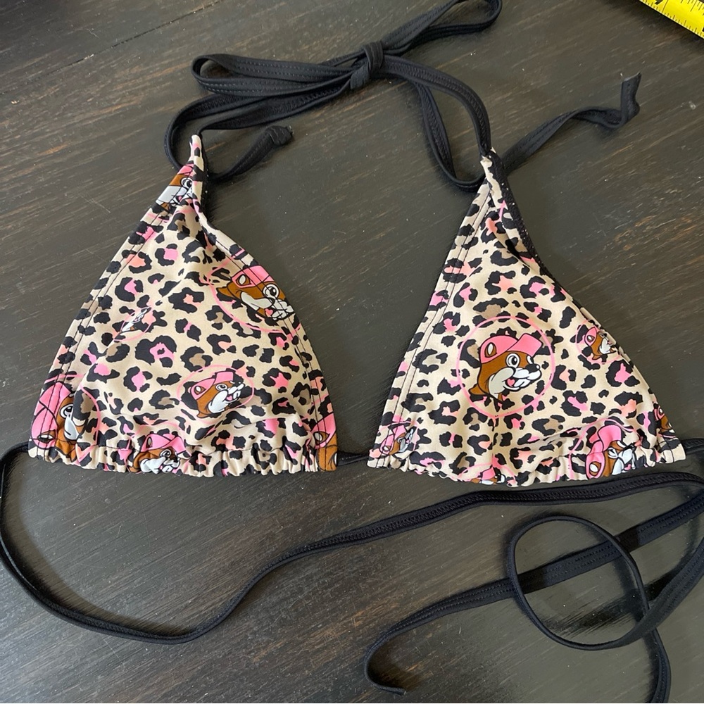 Leopard Print Buccee’s Bikini Top size Small.